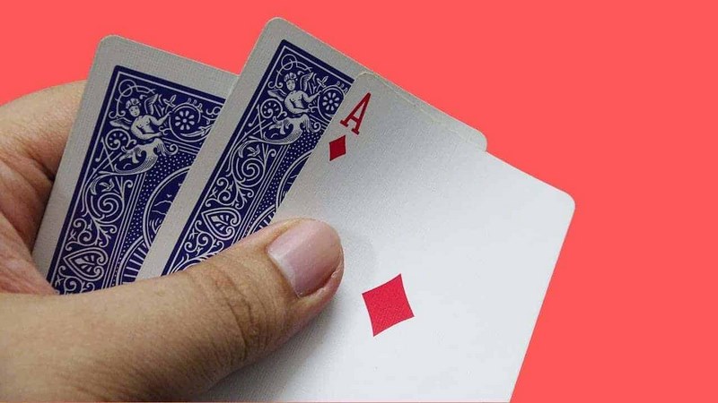 Cách chơi Bài Cào chi tiết cho dân chơi mới vào nghề 2 Bài Cào Cho Phép Từ 2 Đến 6 Người Chơi Trong Một Bàn Cược